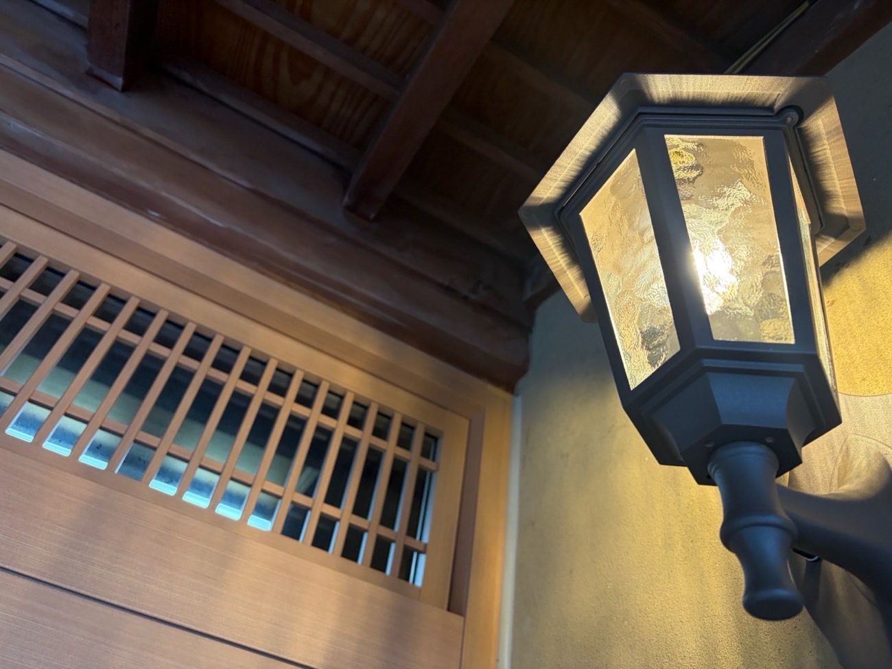 新しい照明器具