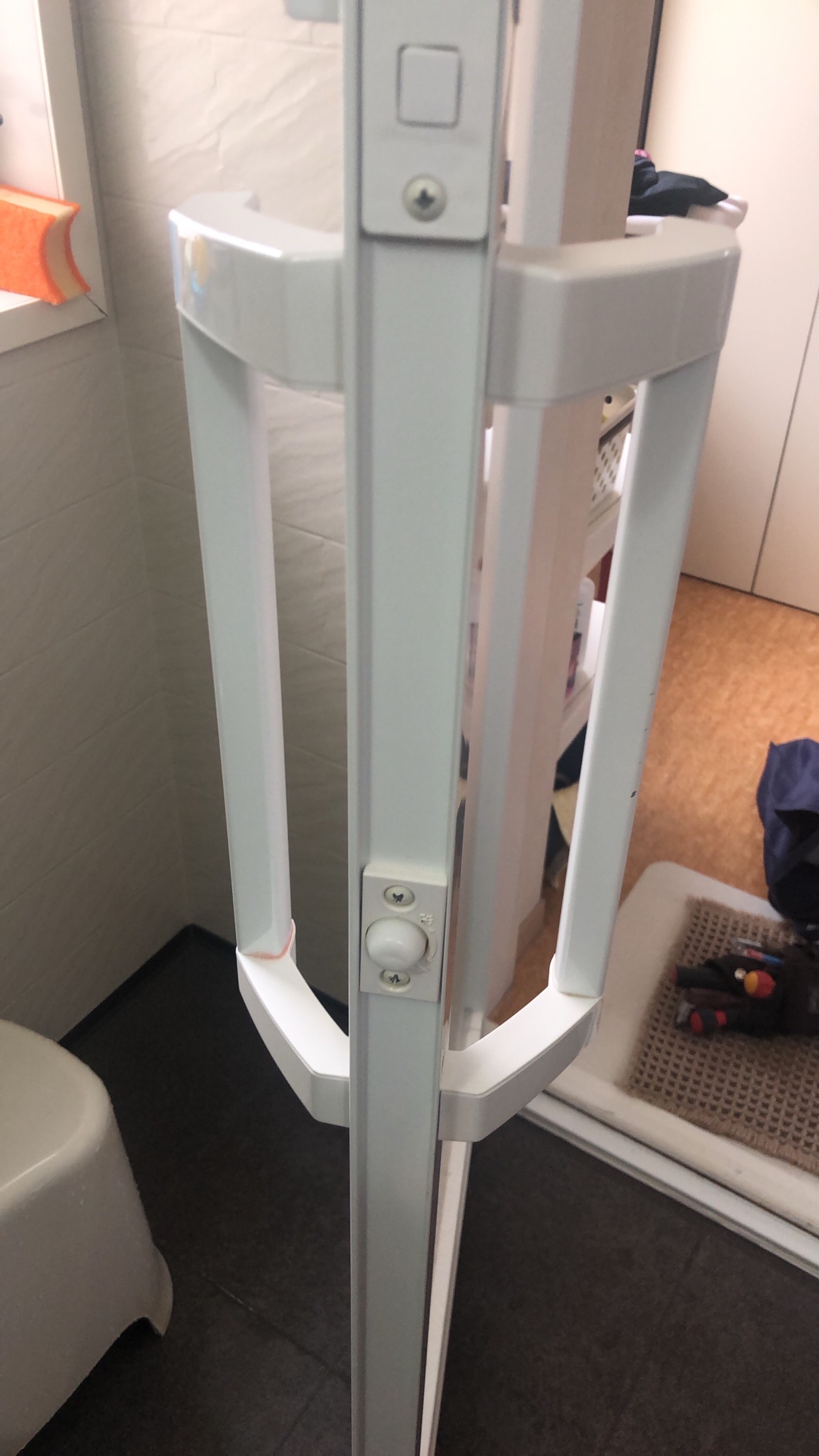 T様邸浴室ドアAfter