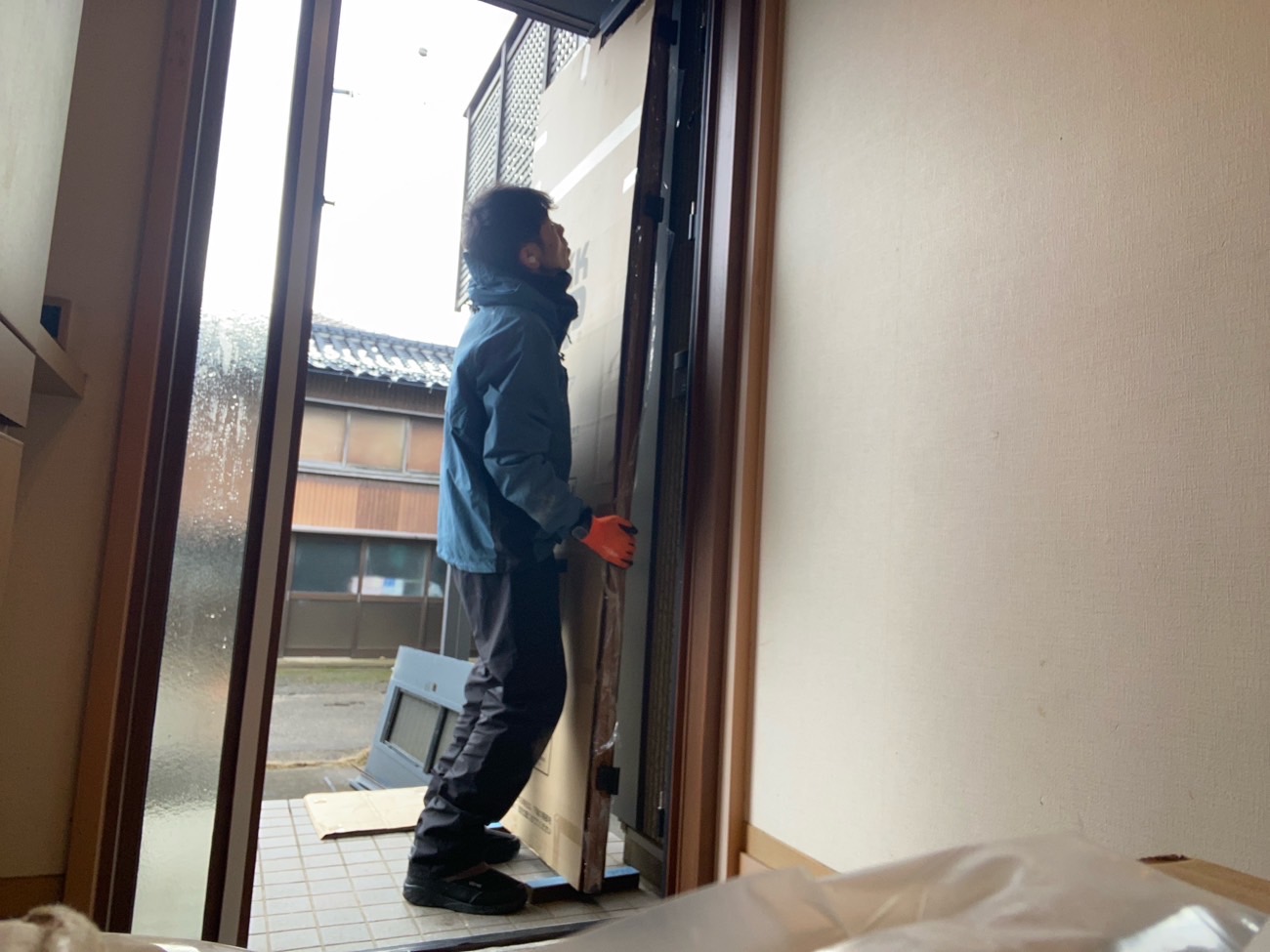 A様邸ドアナラ施工途中写真