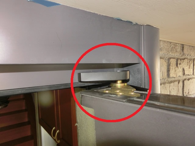 ピポットヒンジ写真