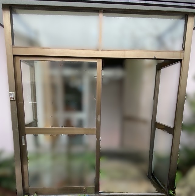 Y様邸風除室写真