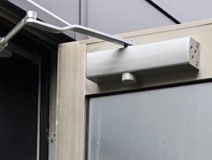 N様邸勝手口ドア修理After写真