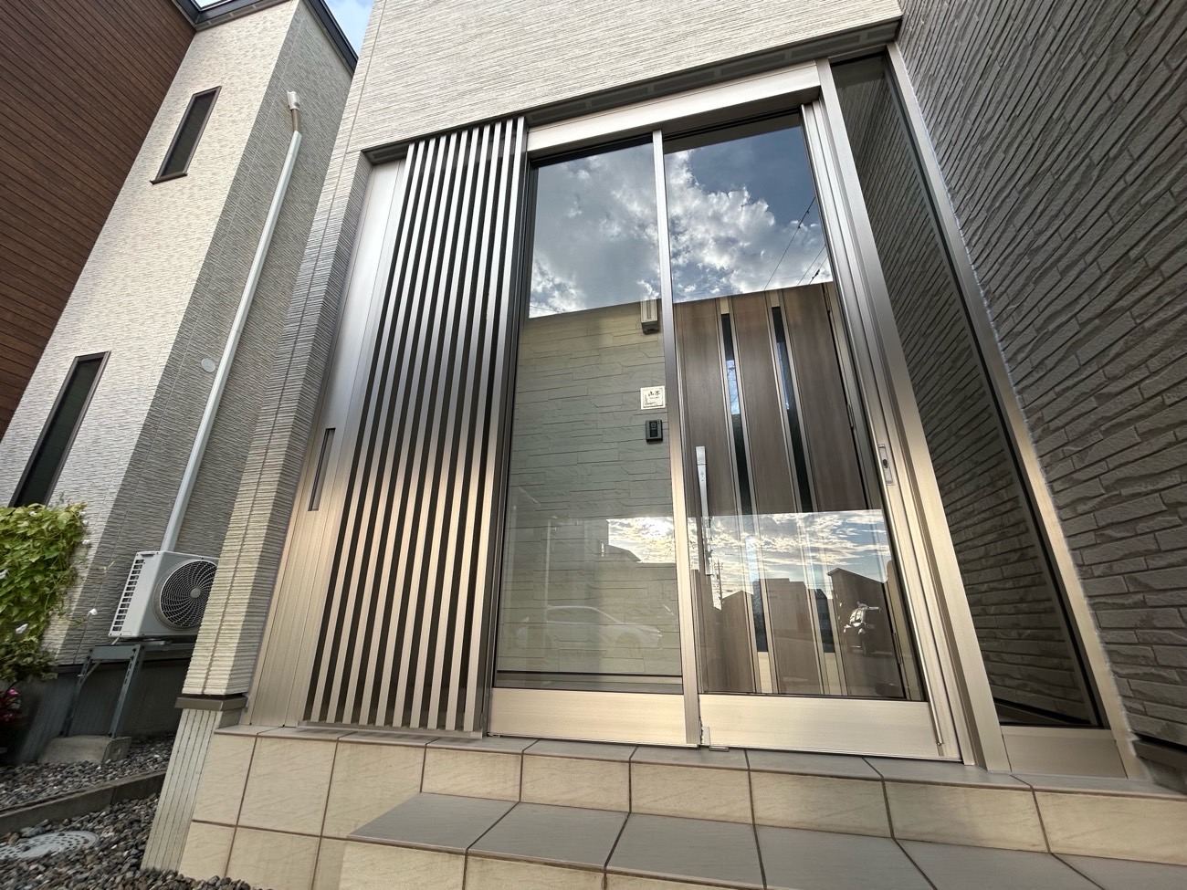 Y様邸風除室写真